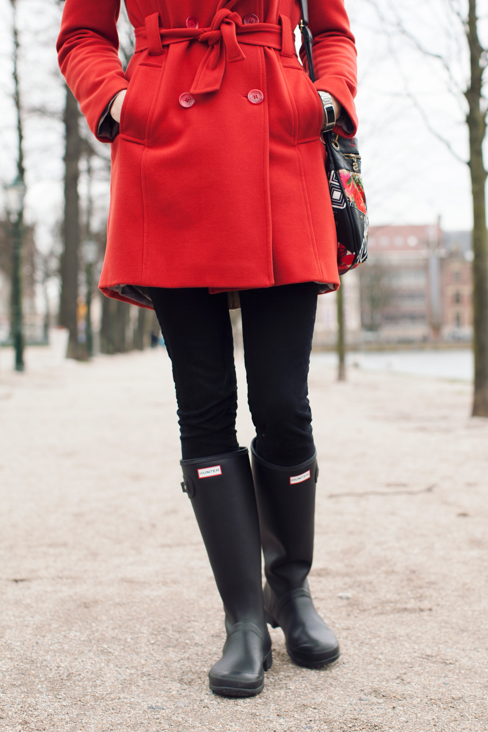 Strolling the city in a red Peacoat - Tea Cups & Tulips