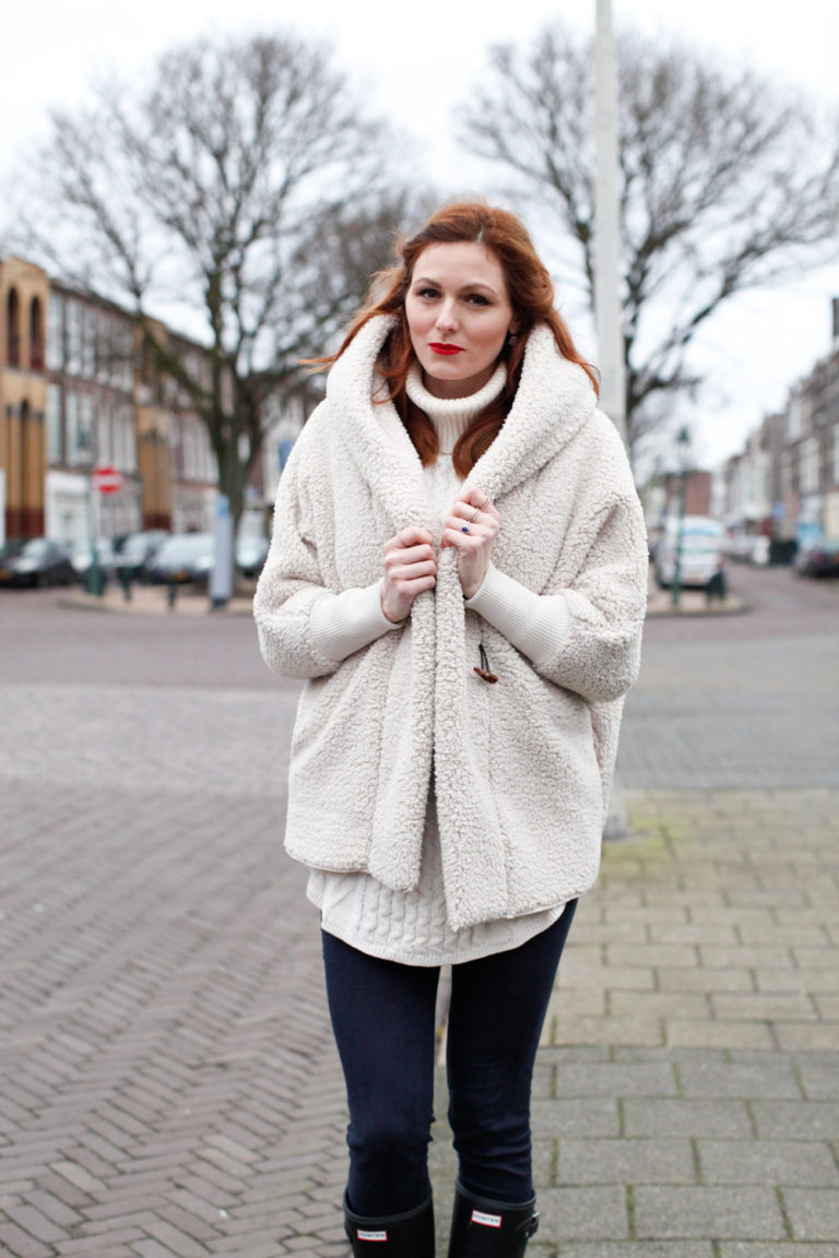 how to dress warm on a cold day