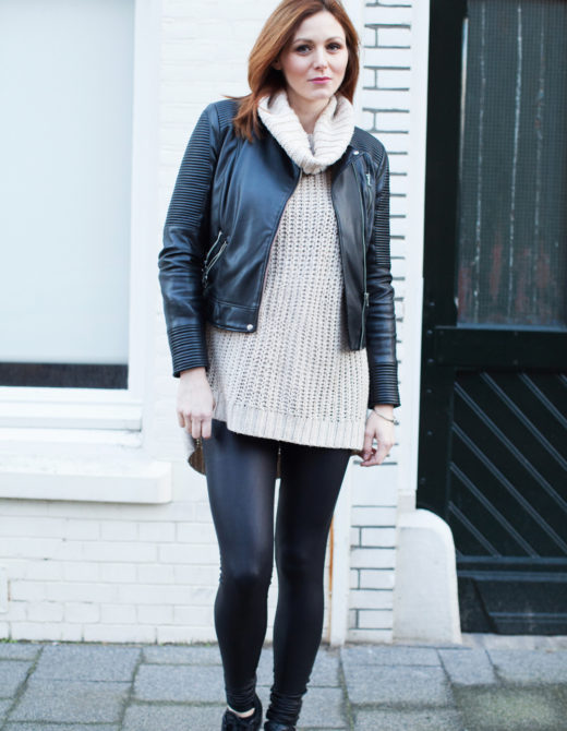 Oversized sweater and faux leather leggings