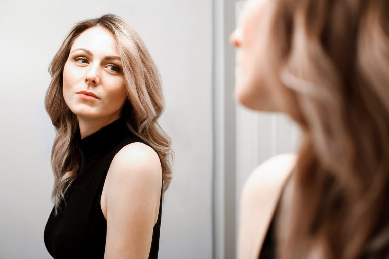 Step by step messy beach waves with Conair 2 in 1 styler
