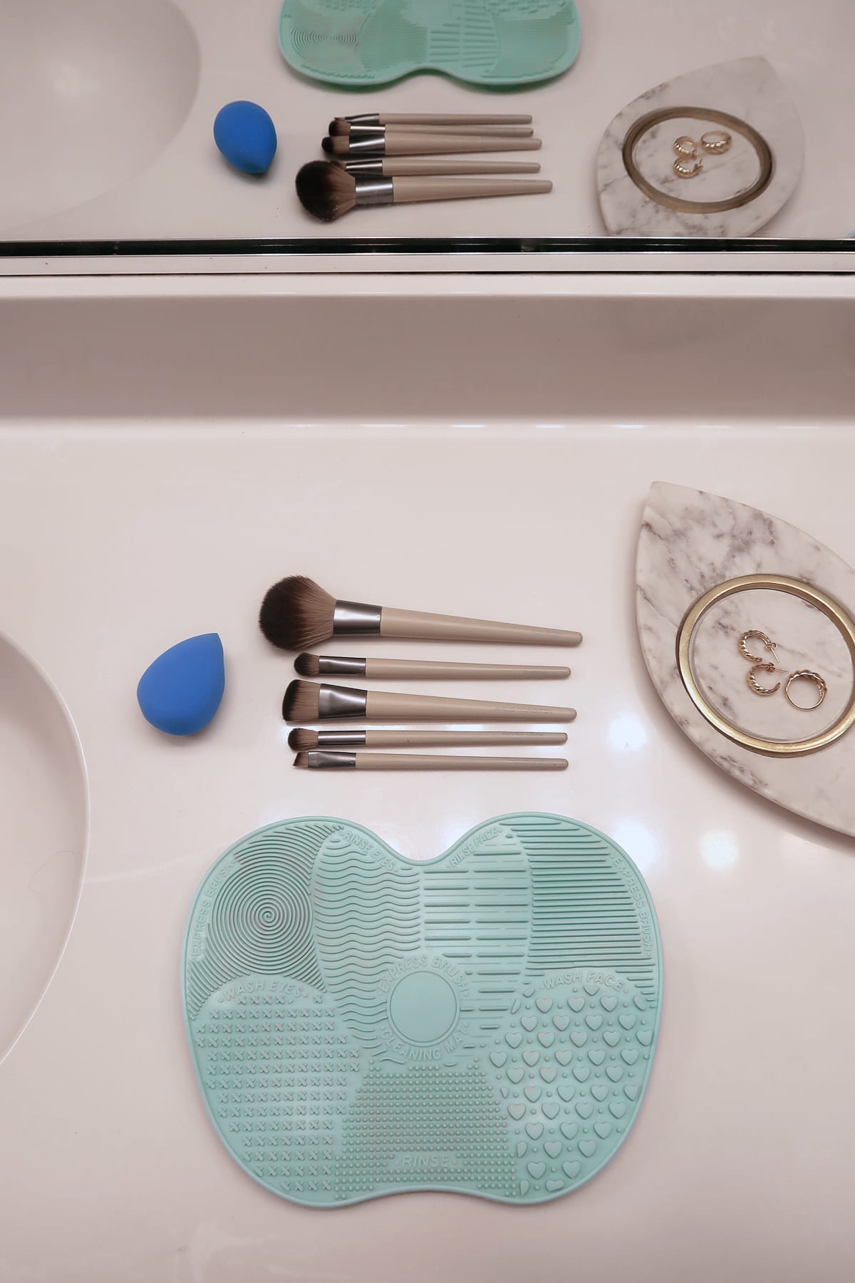 How to clean your makeup brushes with soap
