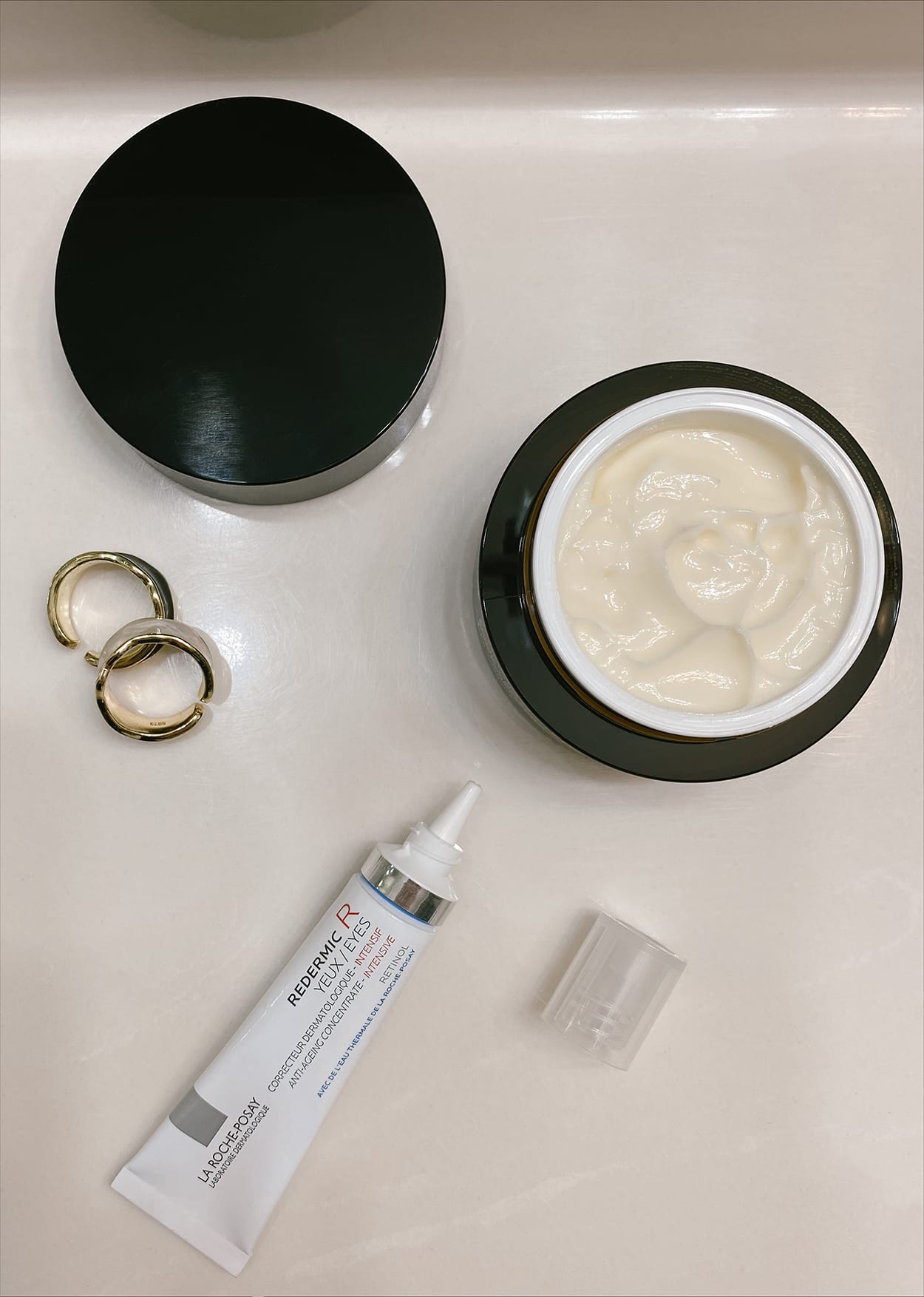 everything you need to know about retinol and retinoid